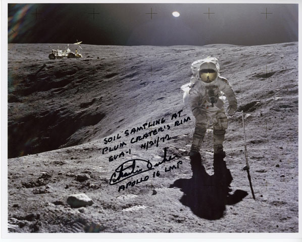 NASA Astronaut Moon Walker Charles Duke Apollo 16 Autographed 8 x 10 Color Repri 